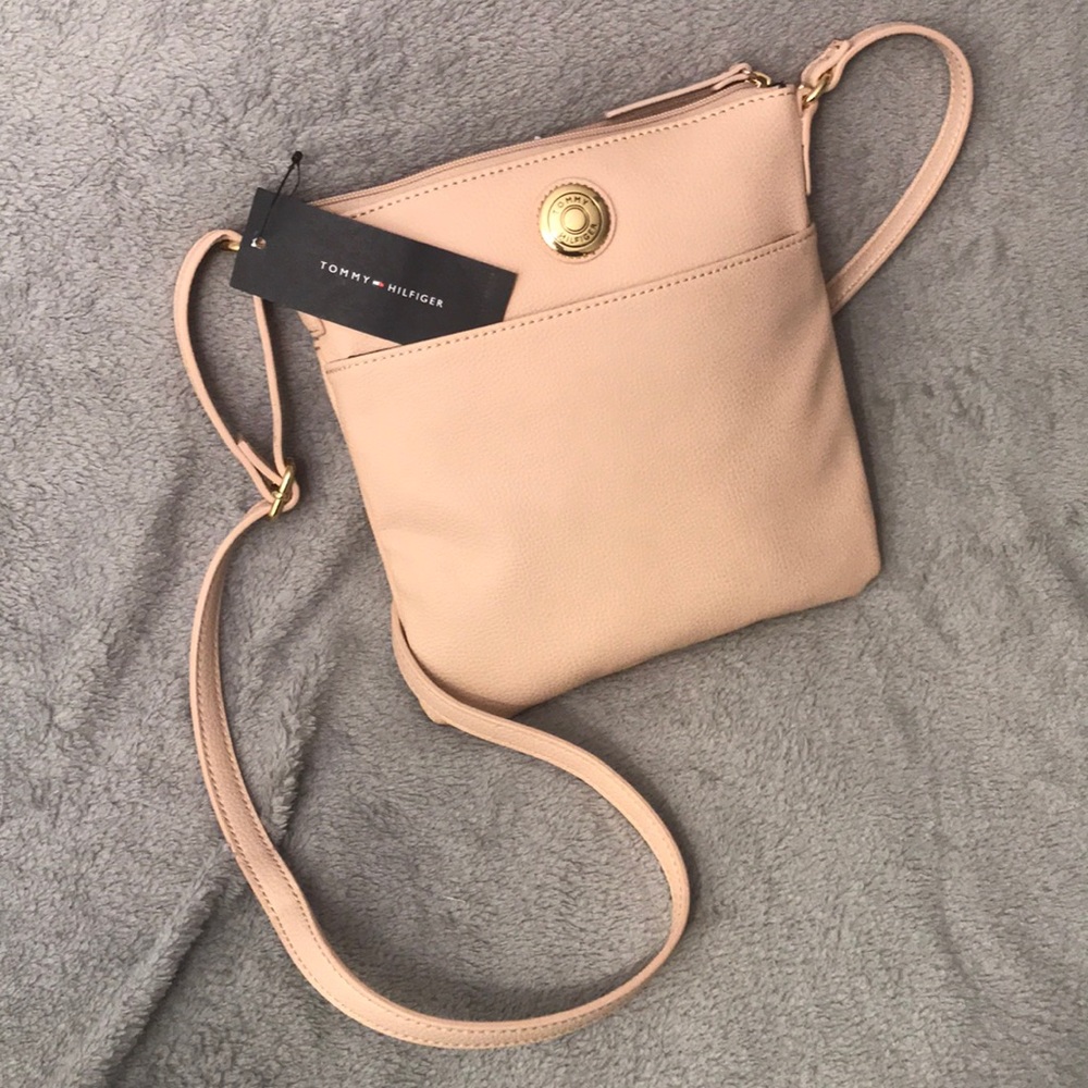 😍😍🥰Tommy Hilfiger cross body bag.🥰
